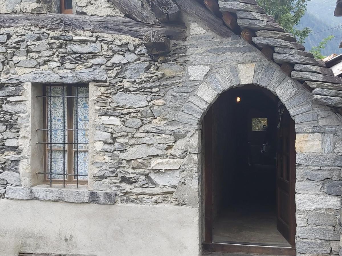 Tepilanti Villa Cerentino Luaran gambar
